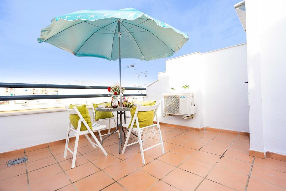 Holidays2Malaga Juan De Mena Apartments Exterior photo